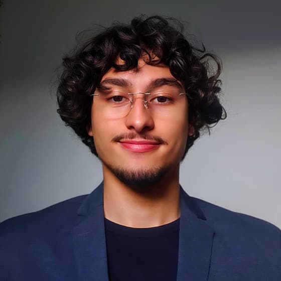 Laurent F., founder of Portugueasy